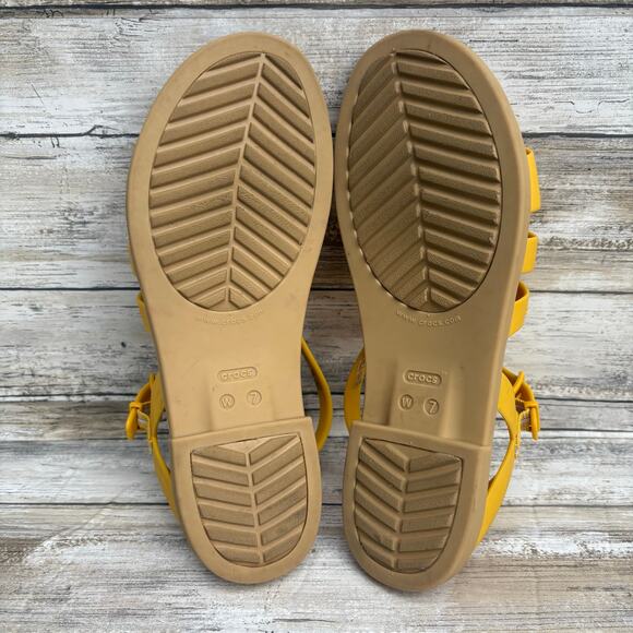 Crocs Tulum Sandals Sz 7 Canary Yellow Strappy Ankle Buckle Flat Comfort Casual - Picture 11 of 13